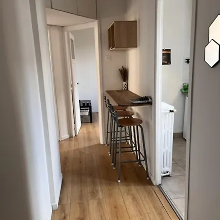 Charming Near Paris דירה